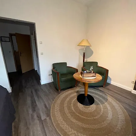 לינה וארוחת בוקר Schloss Spiegelberg 3*