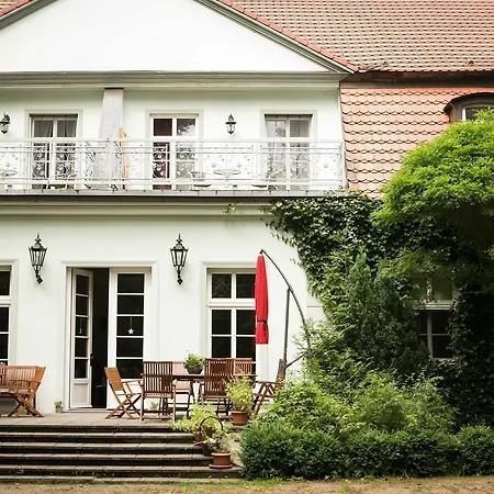 לינה וארוחת בוקר Schloss Spiegelberg 3*